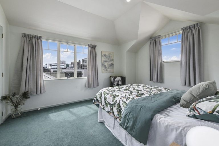 Photo of property in Colombo St Apartments, 3/10 Colombo Street, Newtown, Wellington, 6021