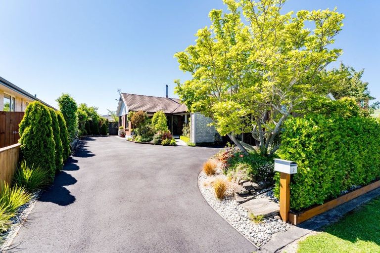 Photo of property in 2 Kent Place, Mosgiel, 9024