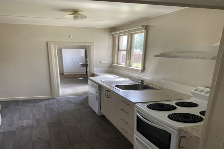 Photo of property in 220 Oxford Street, South Dunedin, Dunedin, 9012