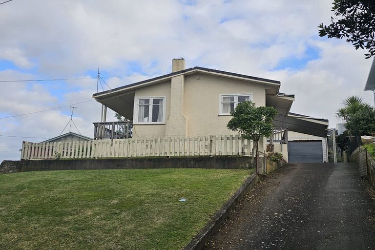 Photo of property in 9 Karewa Street, Castlecliff, Whanganui, 4501