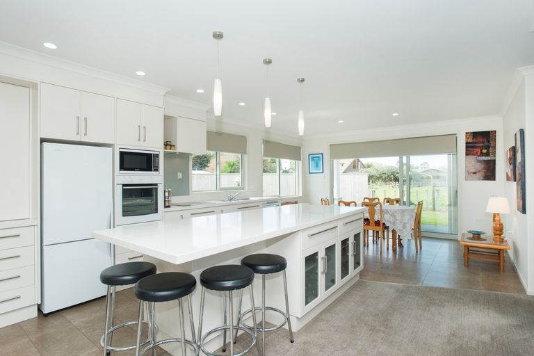 Photo of property in 52 Hamilton Drive, Wainui, Gisborne, 4010