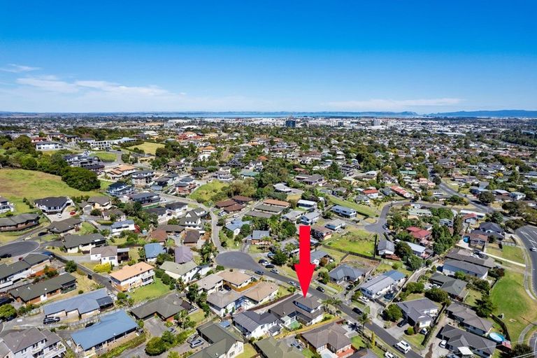 Photo of property in 8 Lowburn Place, Clover Park, Auckland, 2019