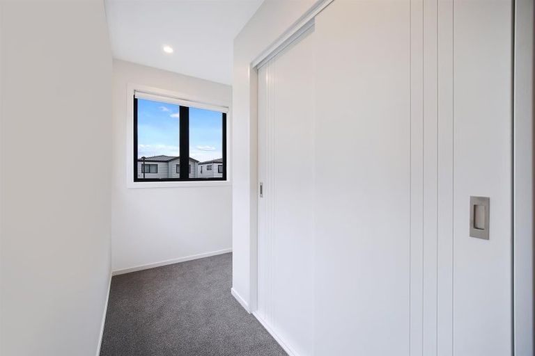 Photo of property in 26 Arapapa Road, Papakura, 2110