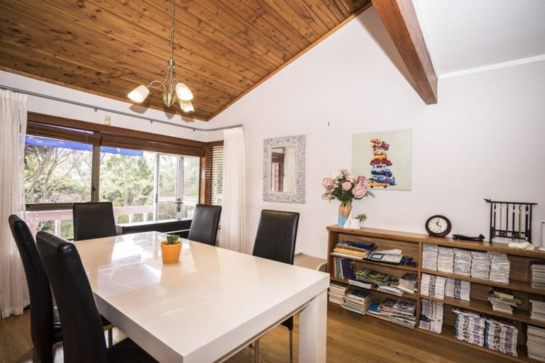 Photo of property in 7 Mosman Place, Chatswood, Auckland, 0626