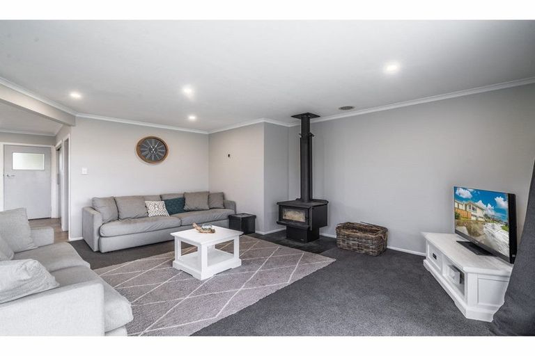 Photo of property in 38 Kirkoswald Street, Wallacetown, 9816