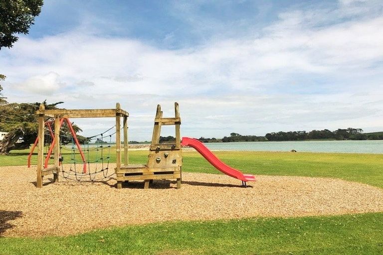 Photo of property in 63 Clarks Beach Road, Clarks Beach, 2122