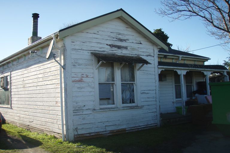 Photo of property in 29 Dublin Street, Martinborough, 5711