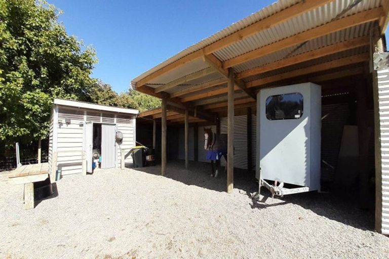 Photo of property in 127 Burnetts Hill Road, Waikoikoi, Gore, 9771