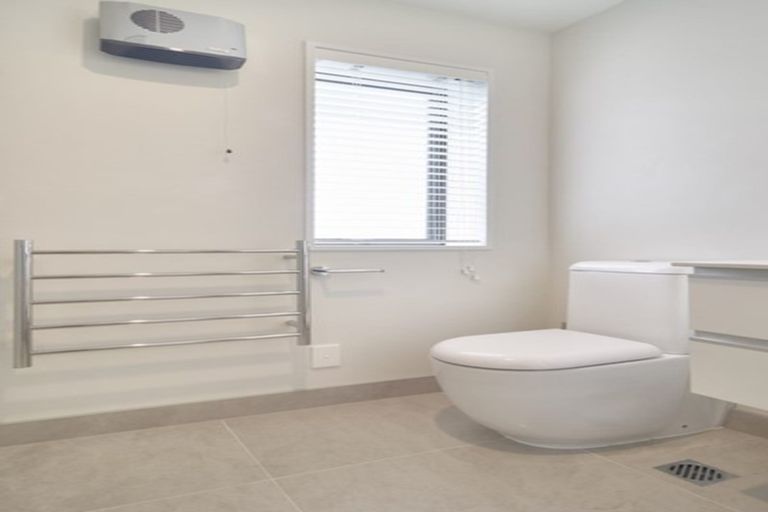 Photo of property in Riverena Flats, 377 Barbadoes Street, Christchurch Central, Christchurch, 8011