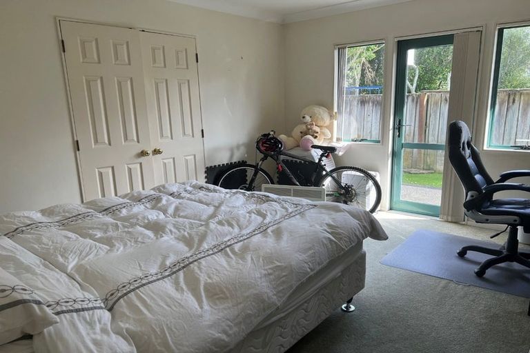 Photo of property in 8a Formby Avenue, Point Chevalier, Auckland, 1022