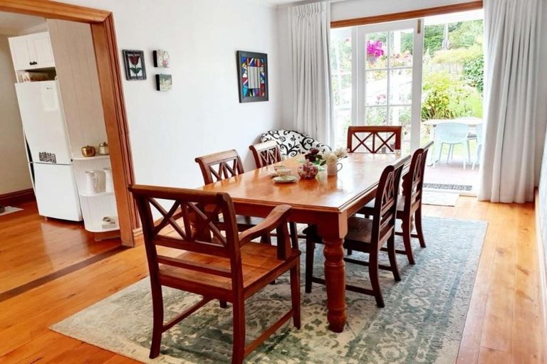 Photo of property in 286 Main Road, Tawa, Wellington, 5028