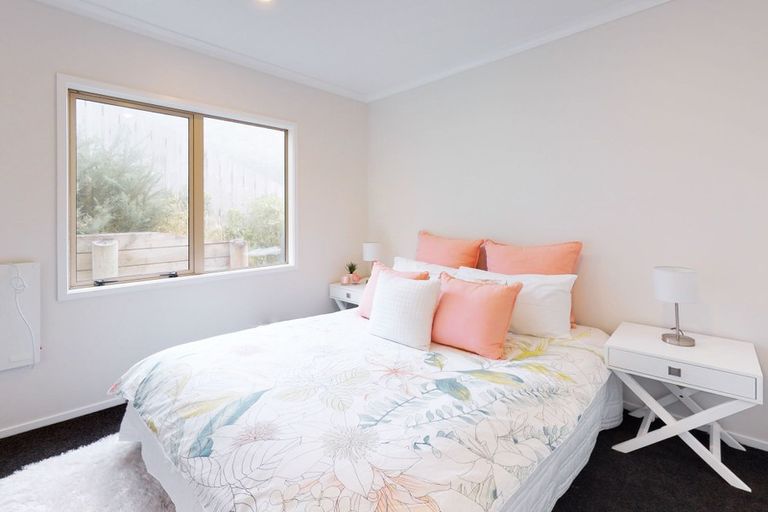 Photo of property in 17 Sirsi Terrace, Broadmeadows, Wellington, 6035