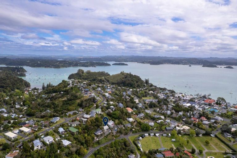 Photo of property in 11 Long Beach Road, Russell, 0202