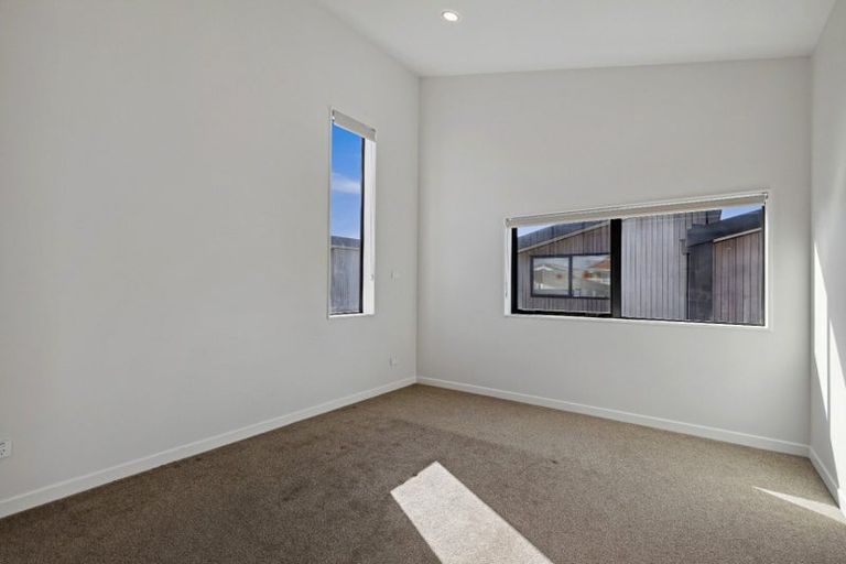 Photo of property in 8 Matau Way, Hauraki, Auckland, 0622