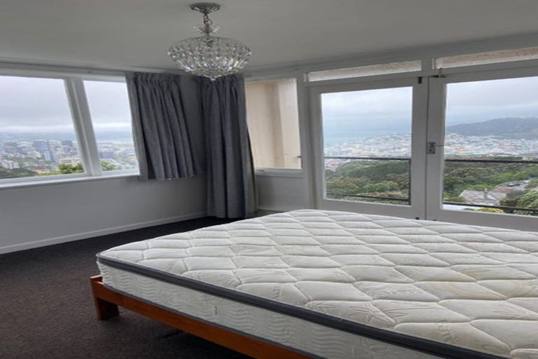 Photo of property in Harbour View Apartments, 147 Ohiro Road, Brooklyn, Wellington, 6021