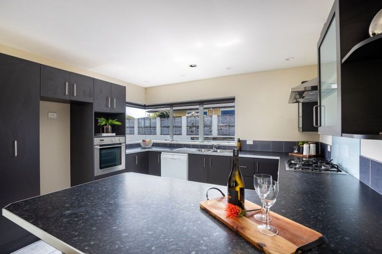Photo of property in 36 Karamea Street, Whalers Gate, New Plymouth, 4310