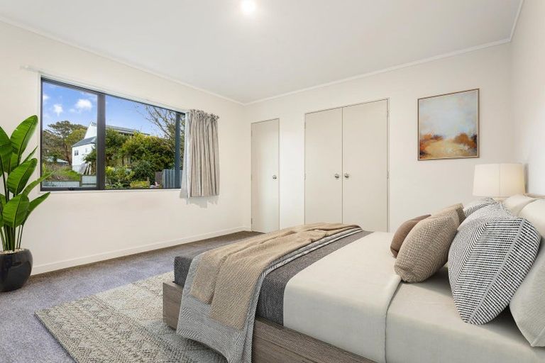 Photo of property in 1/35 Eastglen Road, Glen Eden, Auckland, 0602