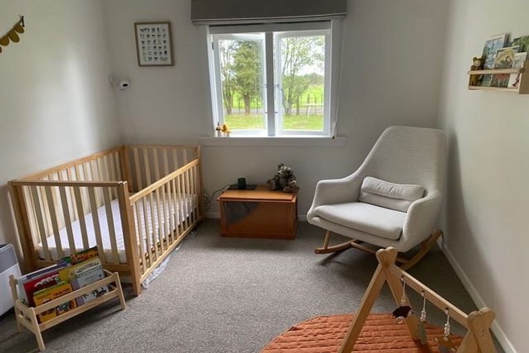 Photo of property in 435 Tararua Road, Levin, 5571