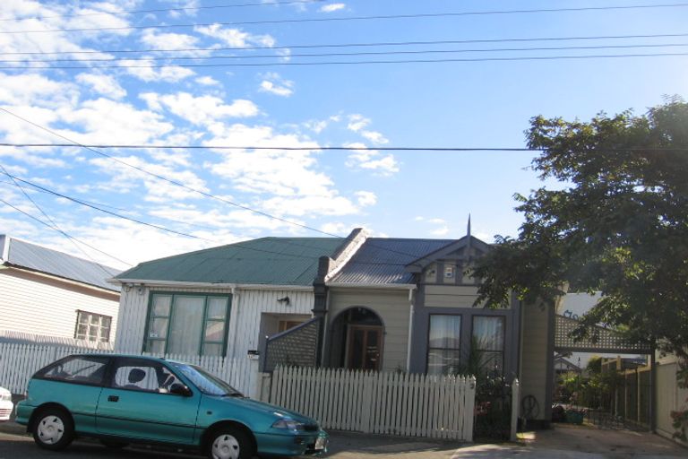 Photo of property in 21 Riddlers Crescent, Petone, Lower Hutt, 5012