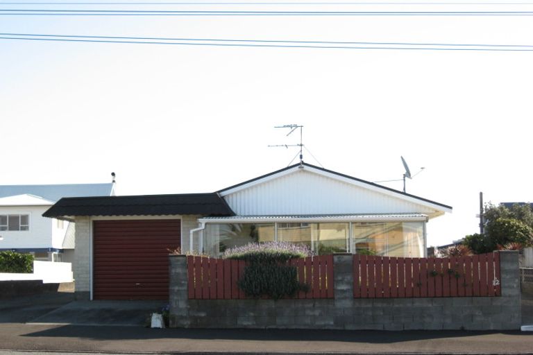 Photo of property in 4/12 Beach Street, Fitzroy, New Plymouth, 4312