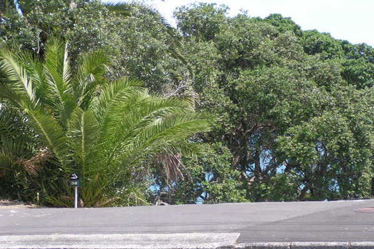 Photo of property in 36 Queen Street, Northcote Point, Auckland, 0627
