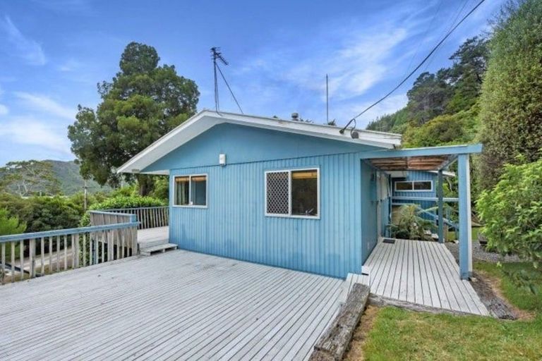 Photo of property in 6 Mccormicks Road, Whatamango Bay, Picton, 7281