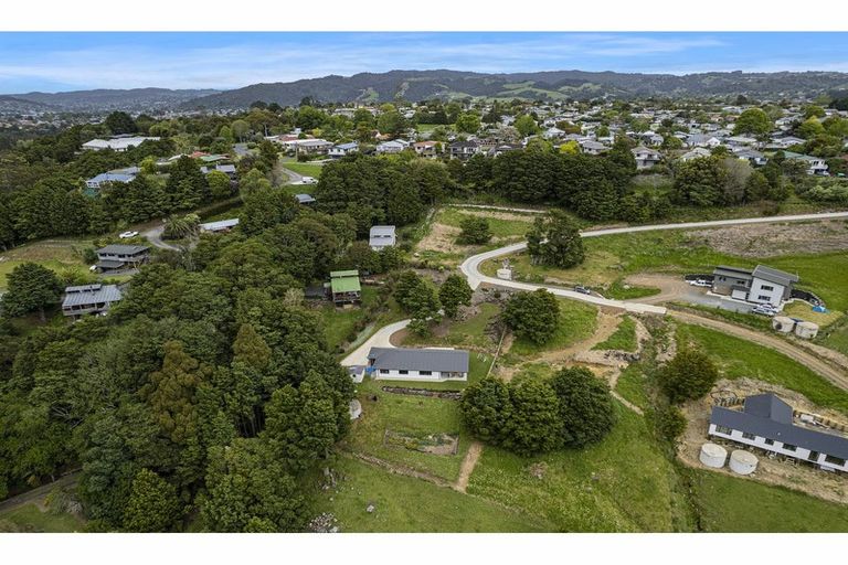 Photo of property in 4 Watercourse Way, Tikipunga, Whangarei, 0112