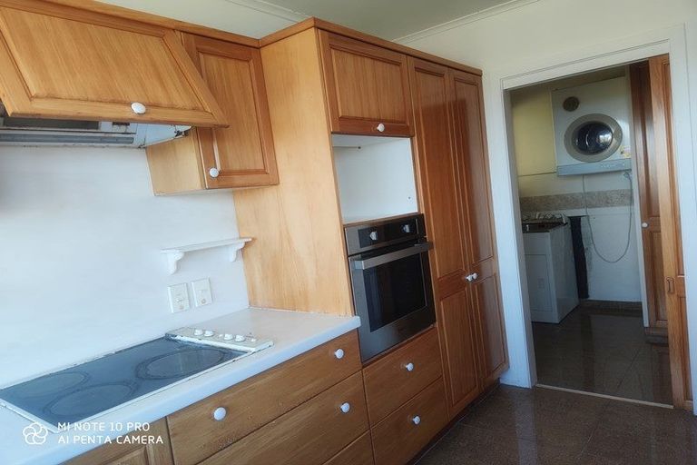 Photo of property in 9 Midway Avenue, Castor Bay, Auckland, 0620