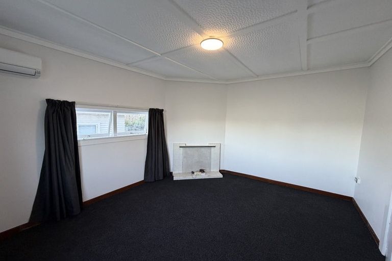 Photo of property in 113 Mangorei Road, Merrilands, New Plymouth, 4312