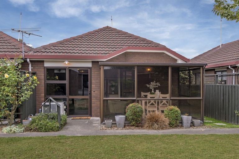 Photo of property in 7/218 Lincoln Road, Addington, Christchurch, 8024