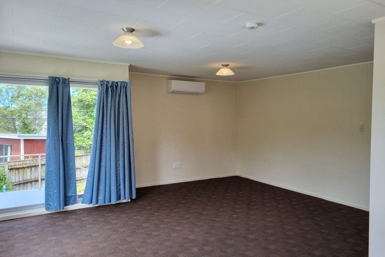 Photo of property in 3/58 View Road, Henderson, Auckland, 0612