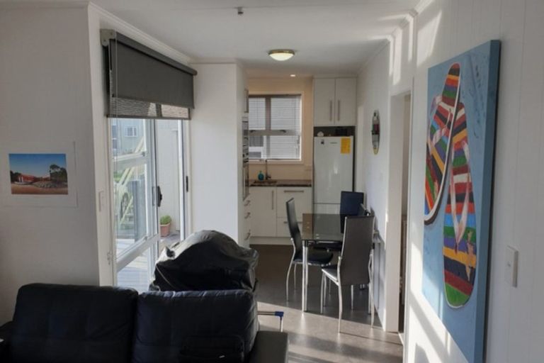 Photo of property in 114 Sixth Avenue, Urenui, 4377