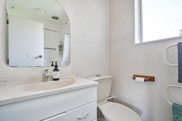 Photo of property in 900 Lyell Street, Akina, Hastings, 4122