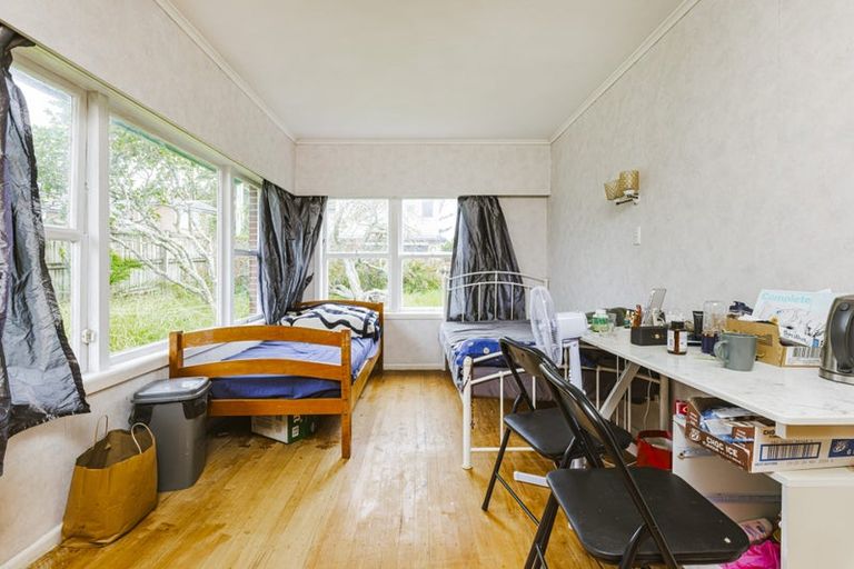 Photo of property in 302 Blockhouse Bay Road, Avondale, Auckland, 0600
