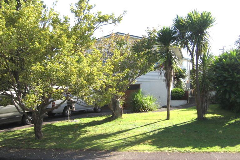 Photo of property in 3 Hamurana Place, Te Atatu Peninsula, Auckland, 0610