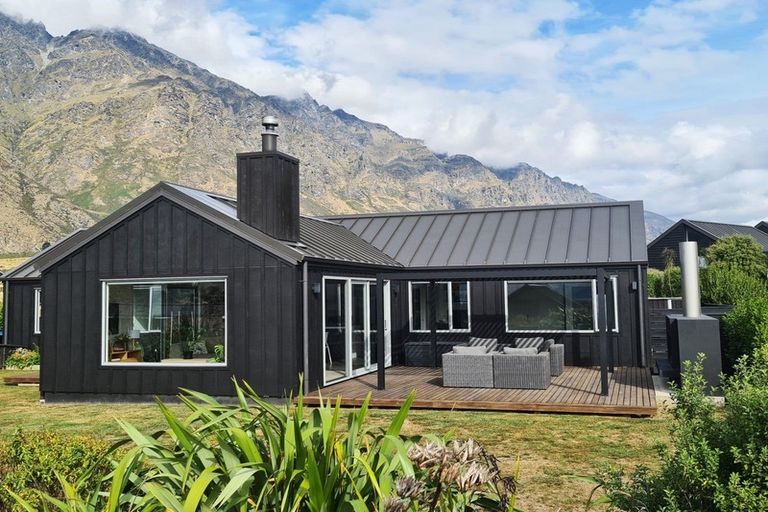 Photo of property in 3 Caithness Court, Jacks Point, Queenstown, 9371