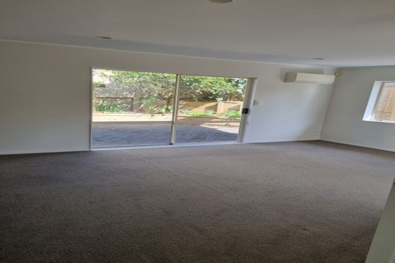 Photo of property in 1/7 Thurston Place, Bucklands Beach, Auckland, 2012