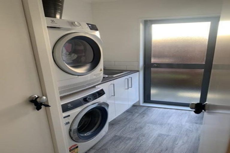 Photo of property in 248 Tukapa Street, Westown, New Plymouth, 4310