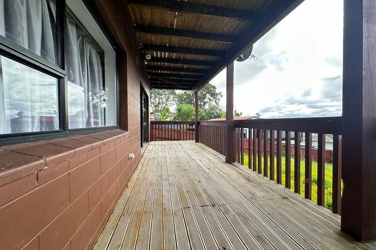 Photo of property in 30 Royal Road, Massey, Auckland, 0614