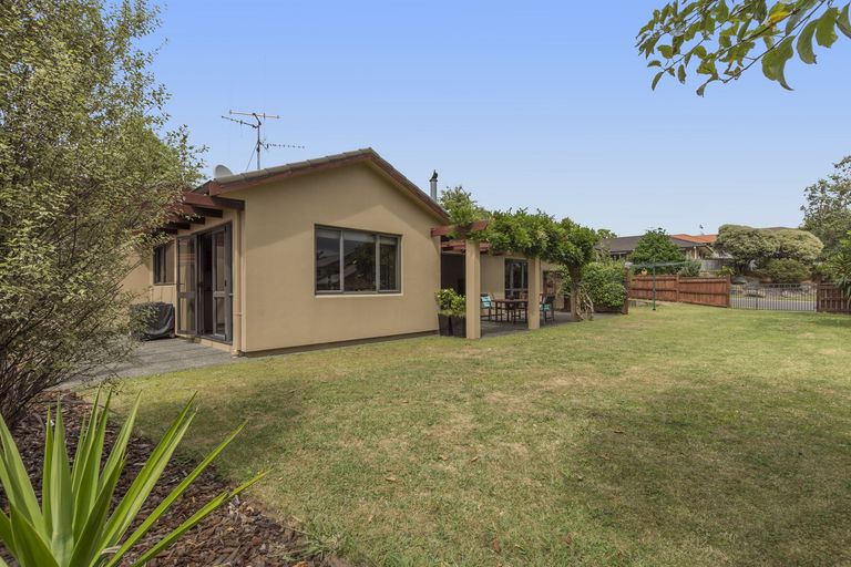Photo of property in 90 Rowesdale Drive, Ohauiti, Tauranga, 3112