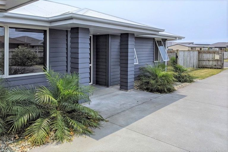 Photo of property in 4 Rawiri Drive, Bell Block, New Plymouth, 4312