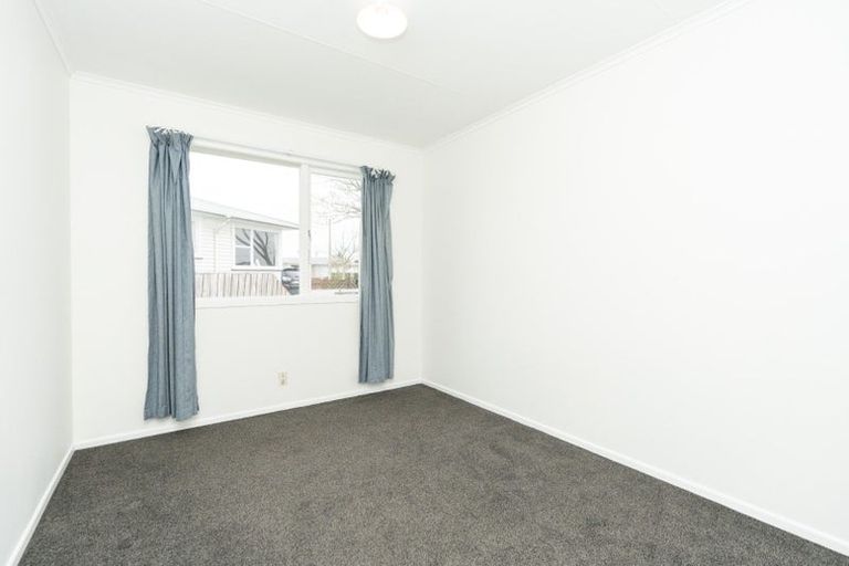 Photo of property in 77 Collins Road, Melville, Hamilton, 3206