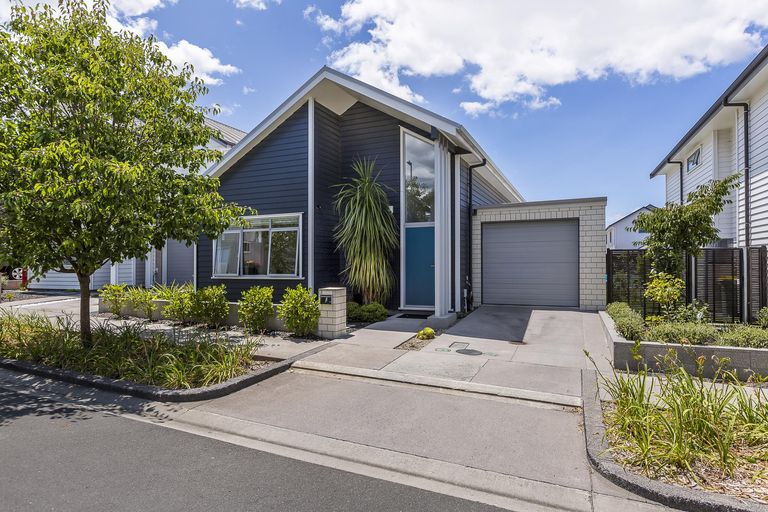 Photo of property in 8 Poaka Road, Hobsonville, Auckland, 0618