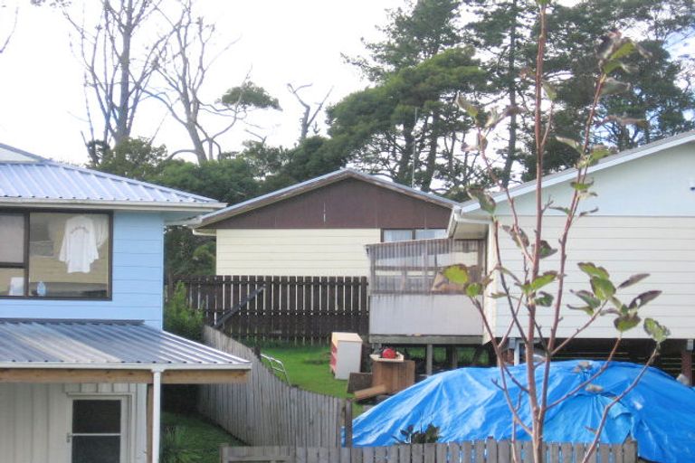 Photo of property in 60 Lavelle Road, Henderson, Auckland, 0612