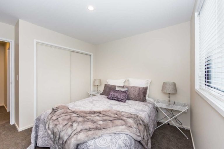 Photo of property in 2/21 Hills Road, Edgeware, Christchurch, 8013