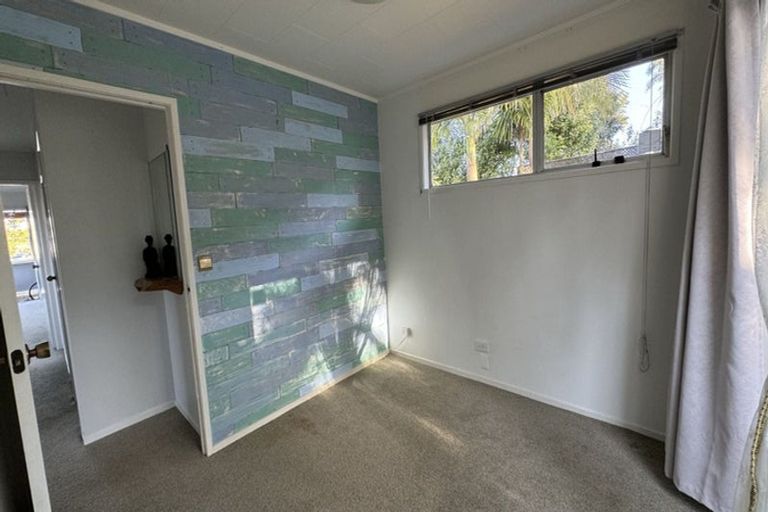 Photo of property in 19 Aquarius Avenue, Glen Eden, Auckland, 0602