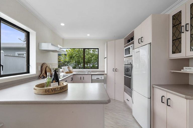 Photo of property in 6 Vogel Street, Fitzroy, New Plymouth, 4312