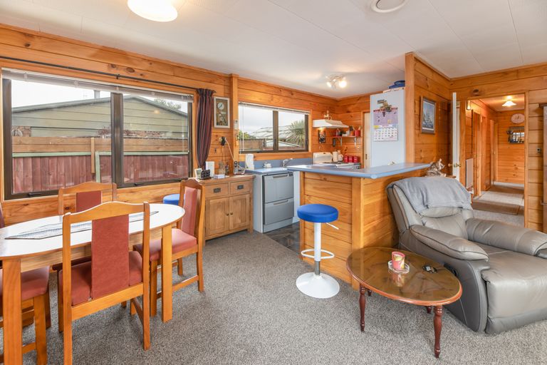 Photo of property in 5 Lindis Lane, New Brighton, Christchurch, 8083