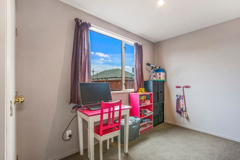 Photo of property in 2/44 Shands Road, Hornby, Christchurch, 8042
