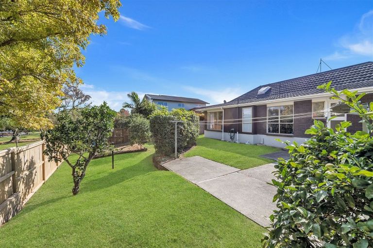 Photo of property in 9 Serrita Avenue, Sunnyhills, Auckland, 2010